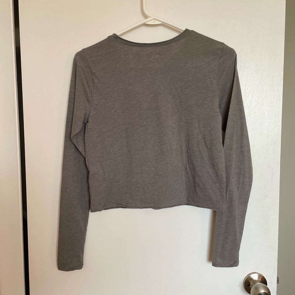 Hollister “The Who” Cropped Graphic Lightweight Top - Size S - Picture 6 of 11